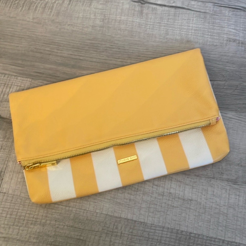 Yellow striped clutch